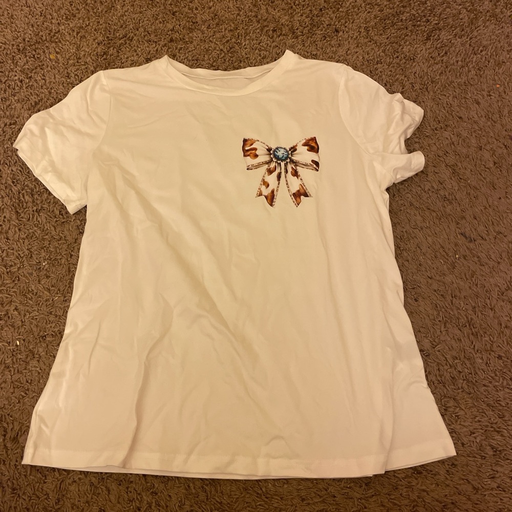 SHEIN White Short Sleeve Tee with Bow Accent